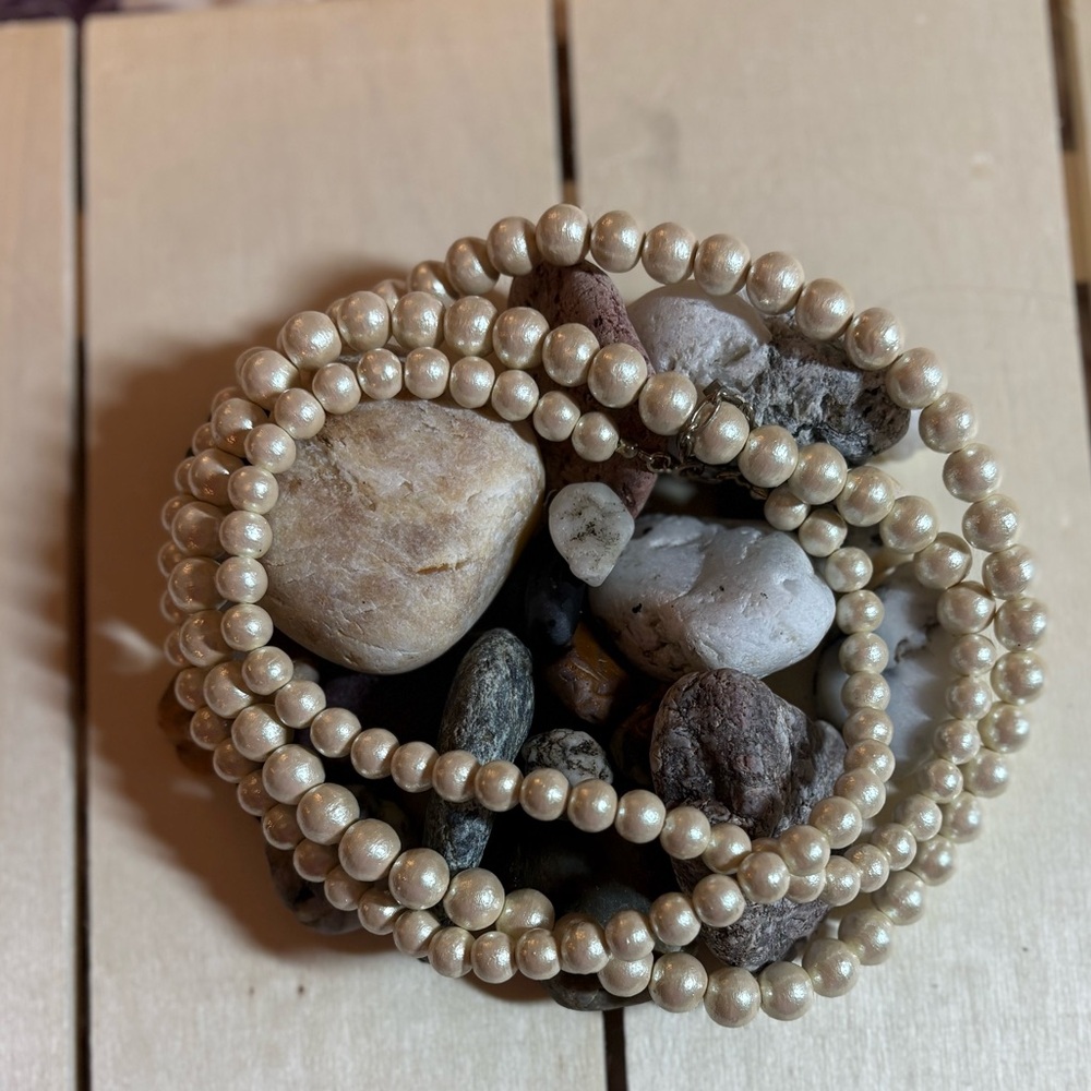 ICB Faux Pearl Necklace 22”.